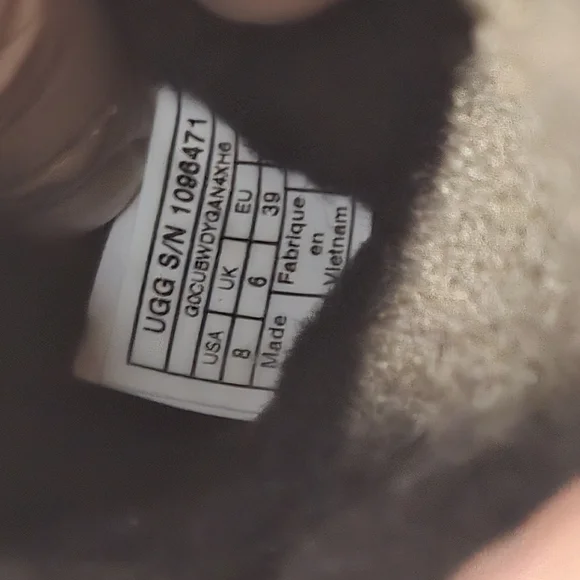 UGG Tall Black Boots 1098471 With Logo Down The Sides Womens Size 8 - Picture 8 of 8